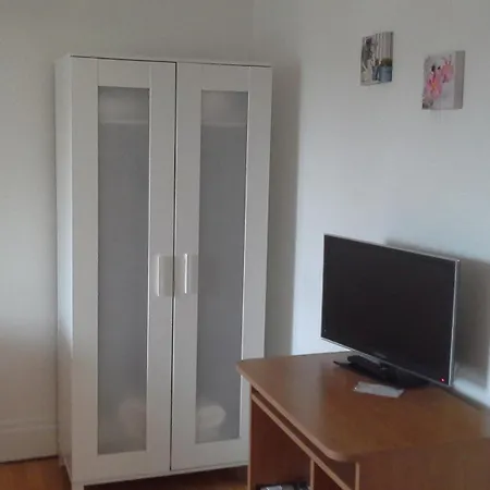 Entre Gare Et Cathedrale Dijon