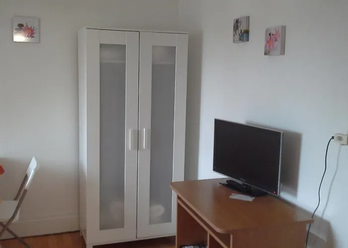 Entre Gare Et Cathedrale 第戎